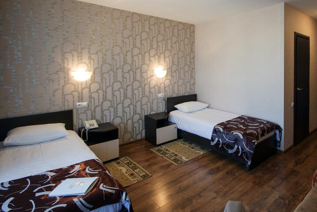 Sayanogorsk Hotel Dış mekan fotoğraf